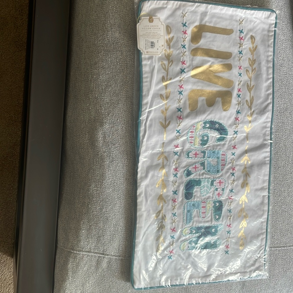 NIB pottery Barn Teen pillow cover 12 x 24 in